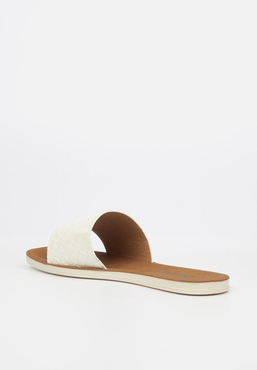 Butterfly Feet - Nadia 1 slide - white