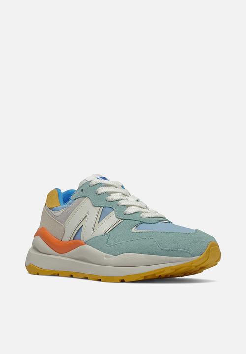 New Balance  - 57/40 v1 - oyster pink with blue chill