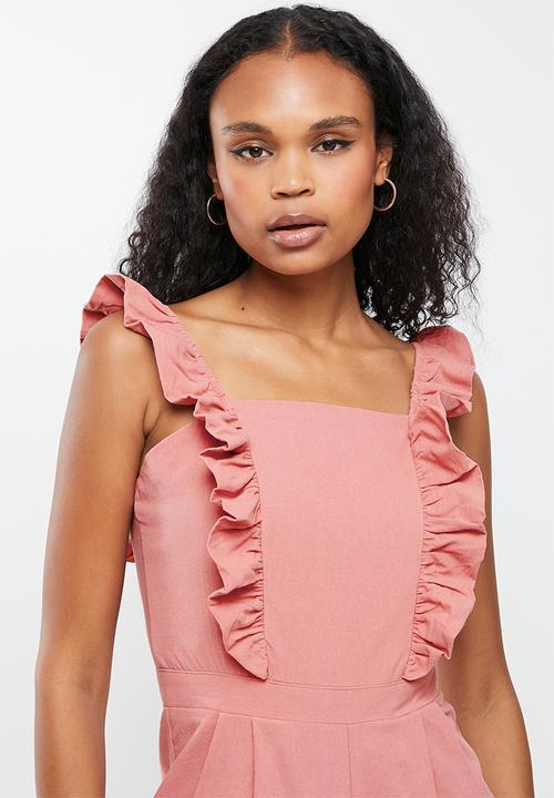 Missguided - Sleeveless frill culotte jumpsuit - pink