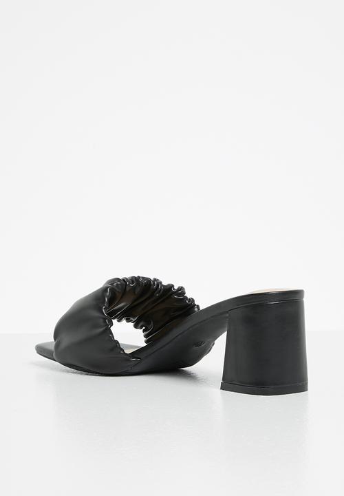 Plum - Cocoa ruched block heel mule - black