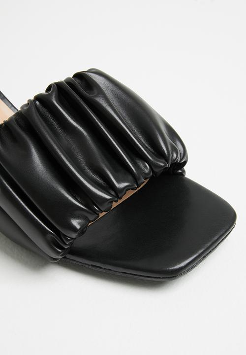 Plum - Cocoa ruched block heel mule - black