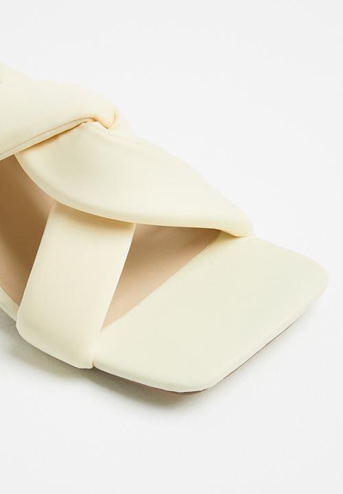 Missguided - Knot square toe heeled sandal - cream