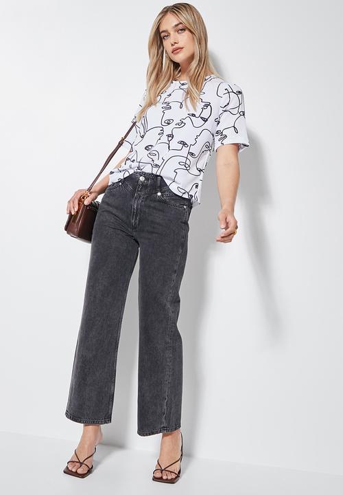 Superbalist - Printed basic woven tee - white & black 