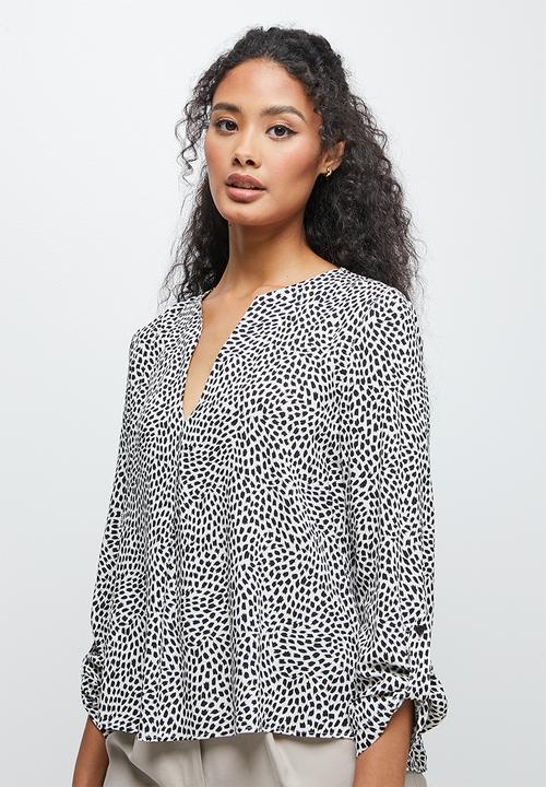 edit - Roll up sleeve notch neck blouse - minimal animal