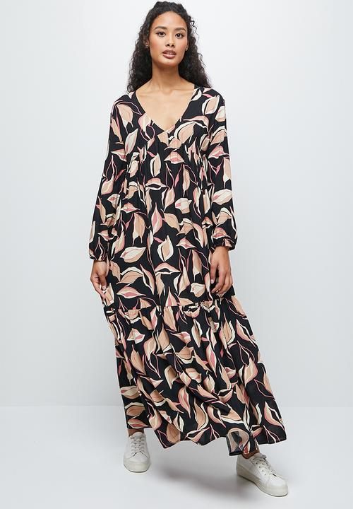 edit - Long sleeve V-neck tiered midi dress - black based floral