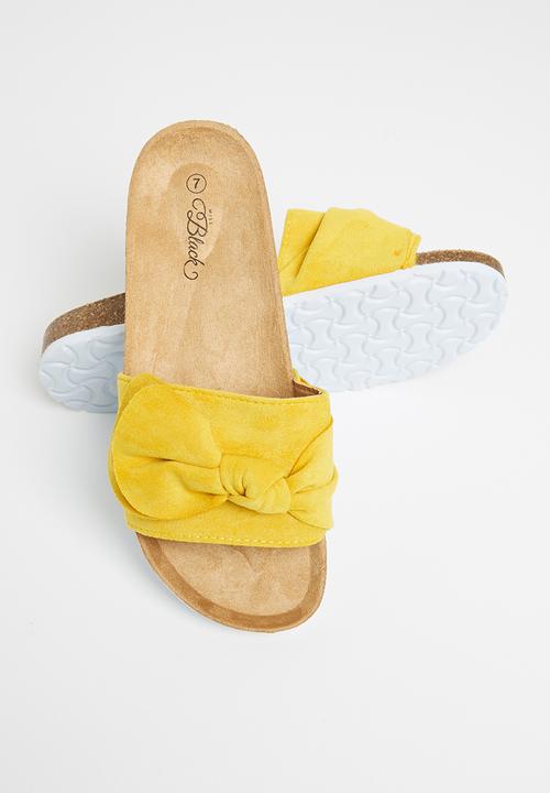 Miss Black - Burq3 slide - yellow