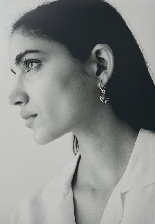 MANGO - Hoop pendant earrings - gold
