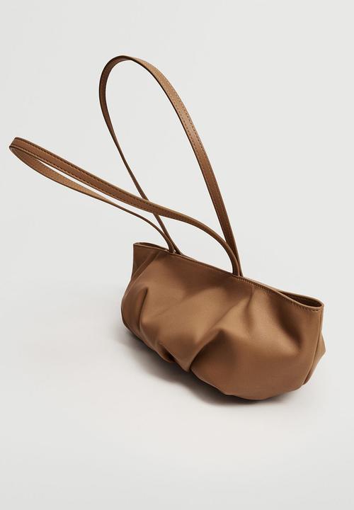 MANGO - Ruched baguette bag - caramel