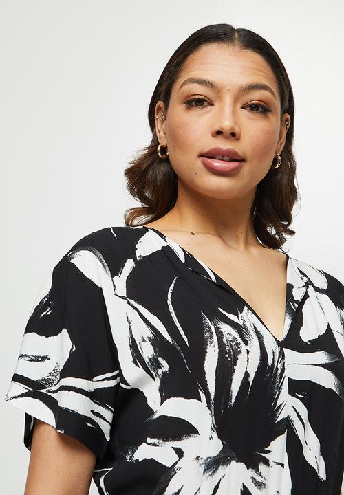 edit - Wide leg notch neck jumpsuit - black & white