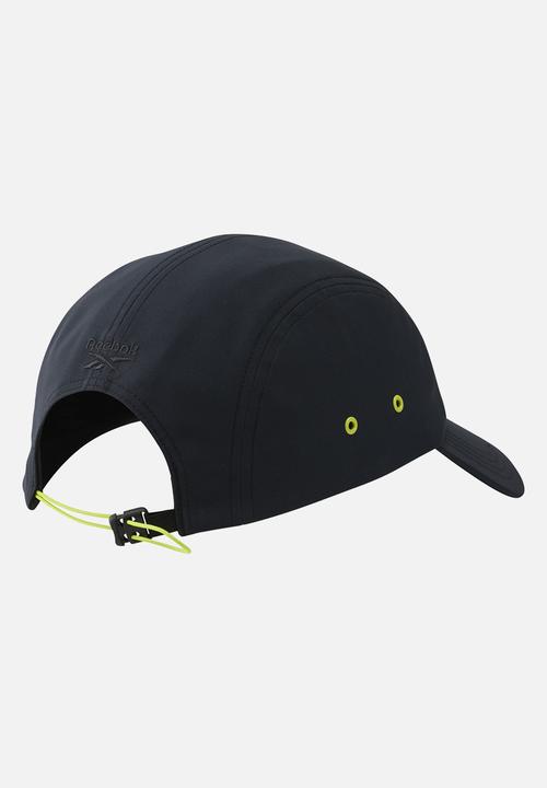 Reebok - Tech style dad cap - black