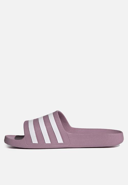 adidas Originals - Adilette aqua - cherry met./ftwr white/cherry met.
