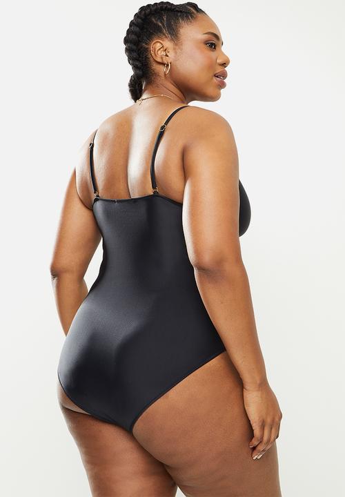 Missguided - Plus size cut out swimsuit - black
