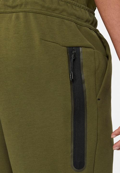 Nike - Nike sportswear tech fleece short - rough green