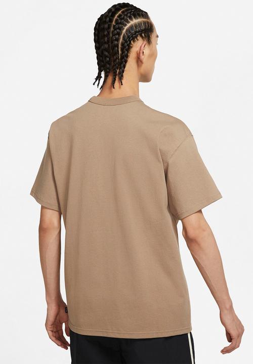Nike - Nike sportswear tee premium essential pocket - sandalwood