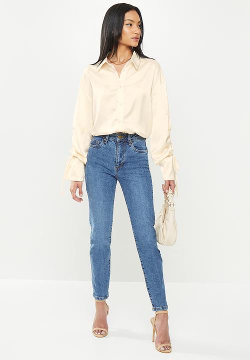 Missguided - Petite ruched sleeve satin ski - hazelnut