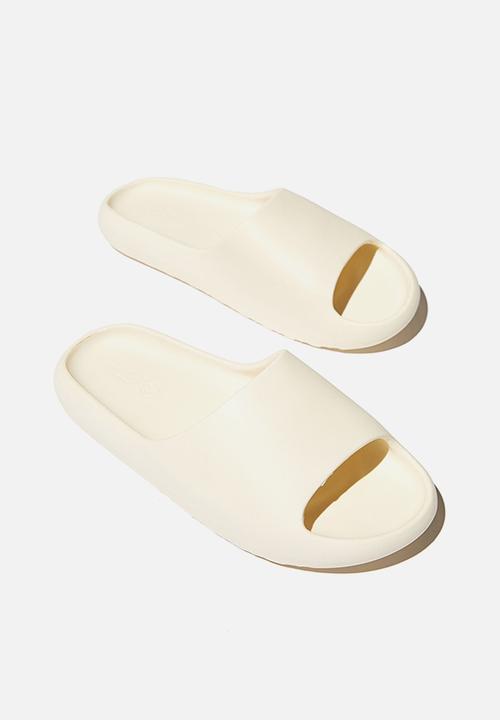 Cotton On - Cabin moulded slide - bone