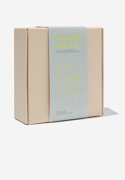 Typo - At home sweat set