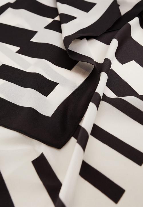 MANGO - Geometric printed foulard - black & white