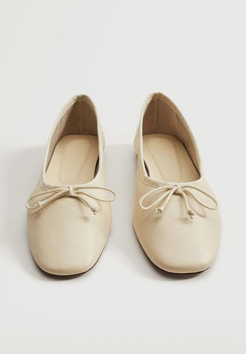 MANGO - Rina leather ballet - neutral