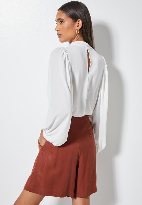 VELVET - Turtle neck blouse with draped sleeve - milk