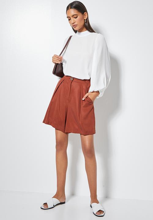 VELVET - Turtle neck blouse with draped sleeve - milk
