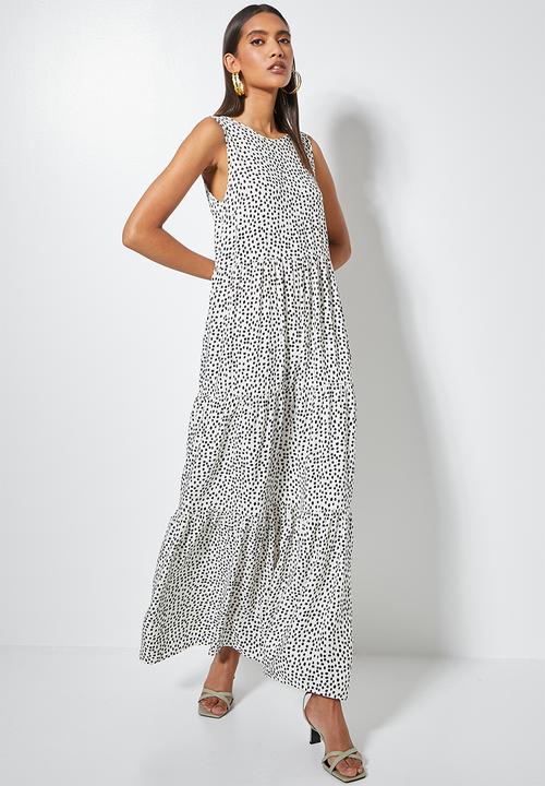 VELVET - Tiered maxi with open back - white & black 