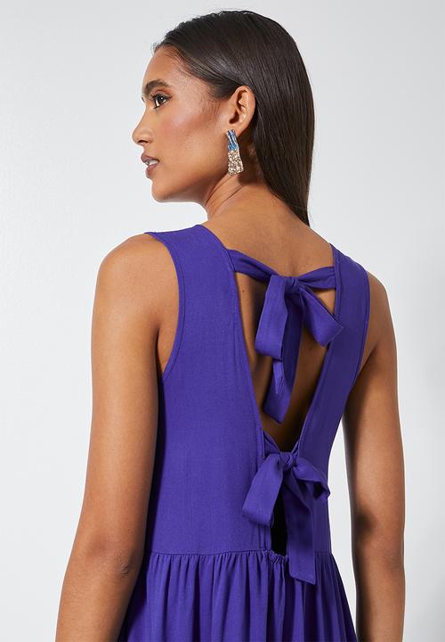 VELVET - Tiered maxi with open back - blue