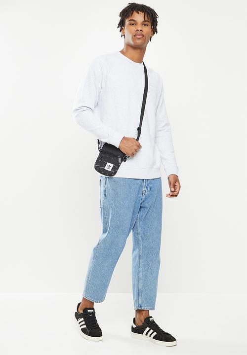 adidas Originals - Essential crew - light grey 