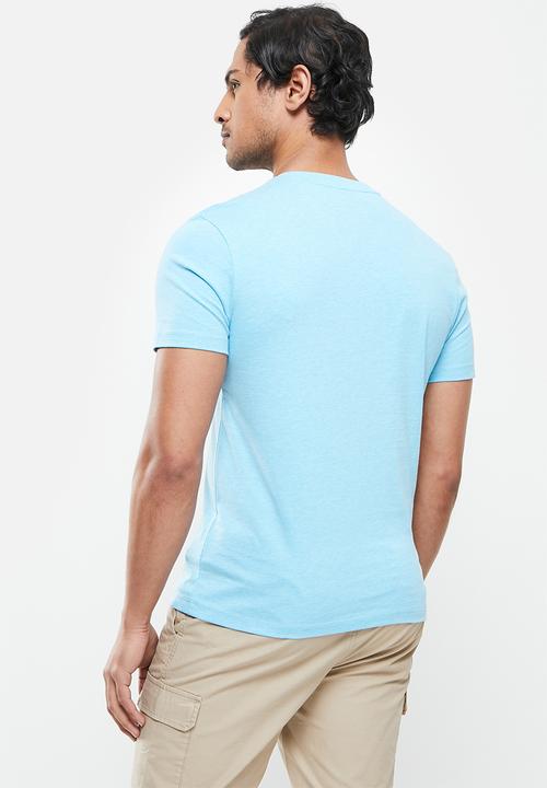 Giordano - Solid V-neck base tee - blue 