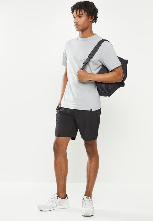 basicthread - Elastic waistband plain shorts - black