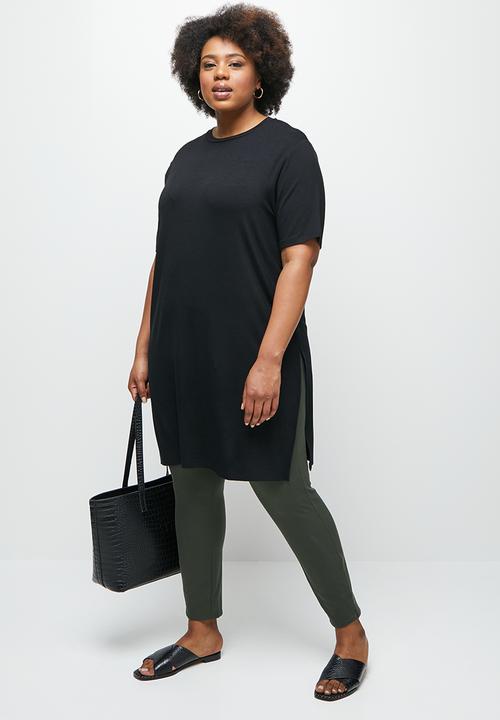 edit Plus - Longline deep slit tee - black
