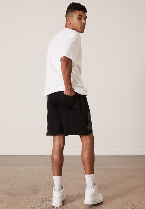 Factorie - Graphic track short - black & michigan