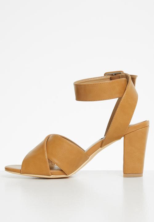 Madison® - Bethany ankle strap block heel - tan