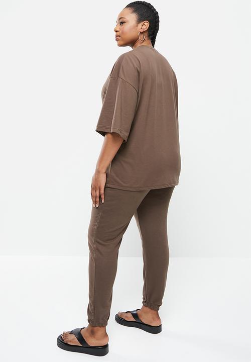 Missguided - Plus size missguided tee and jogger set - chocolate
