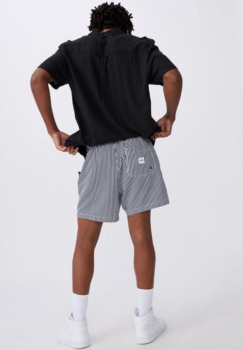 Factorie - Resort short - yacht club night