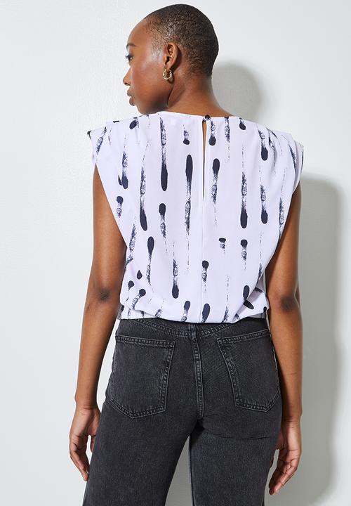 Superbalist - Grown on sleeve woven tee - white & black