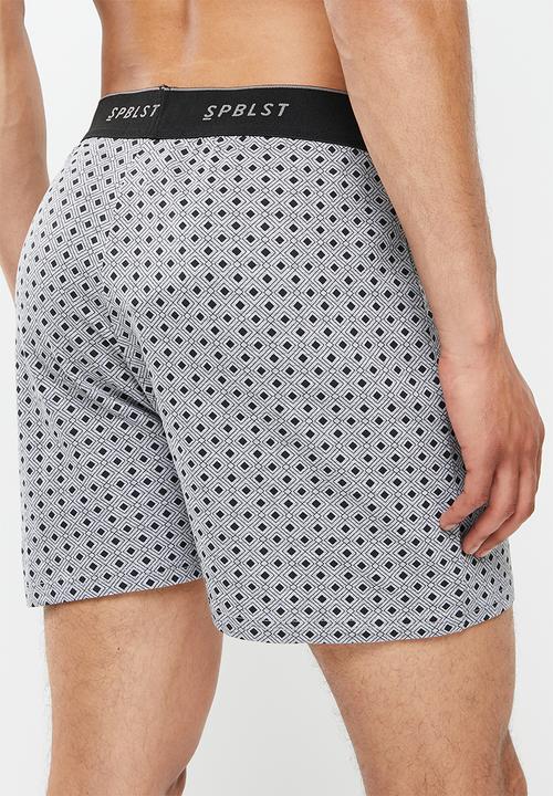 Superbalist - Printed kris knit boxer - grey & black 