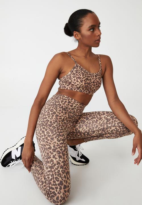 Cotton On - Lifestyle yoga crop - textured leopard