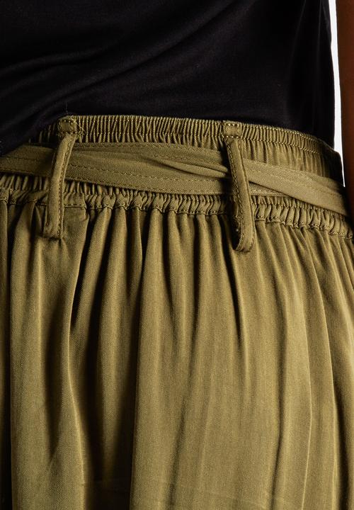 Vero Moda - Ivy Short Skirt 