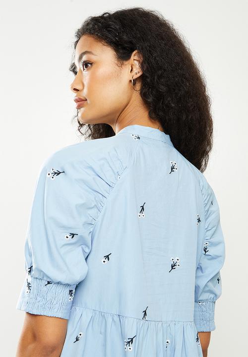 Vero Moda - Cora 2/4 short embroidered dress - blue fog