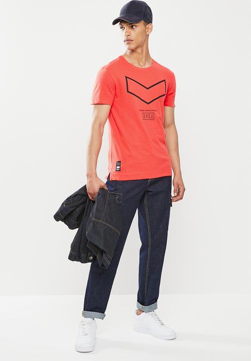 S.P.C.C - Arquette regular fit side slit straight hem tee - red