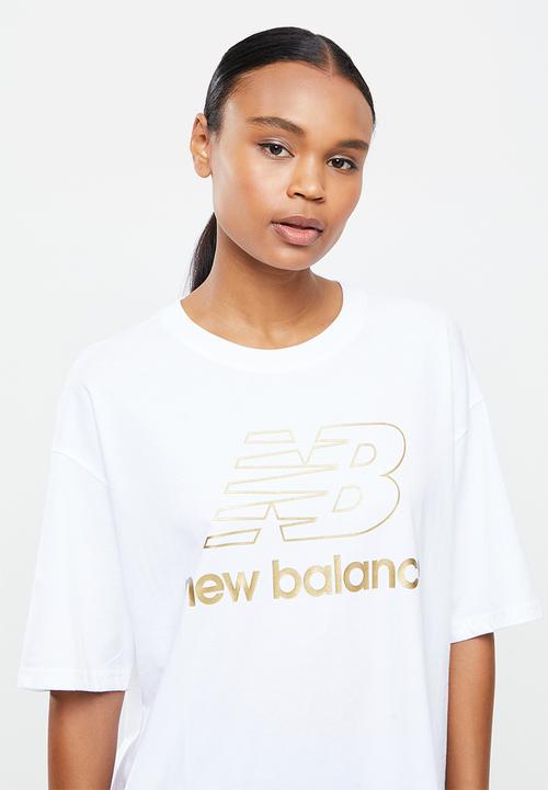 New Balance  - Nb athletics village stacked tee - white
