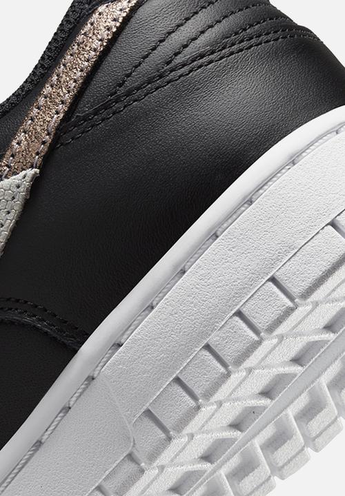 Nike - Dunk Low SE - PATCHWORK PACK XWSX