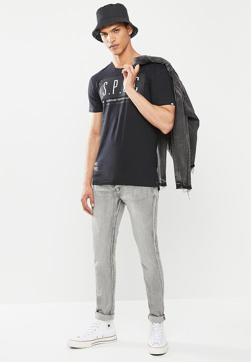 S.P.C.C - Deyn regular fit stepped hem tee - black