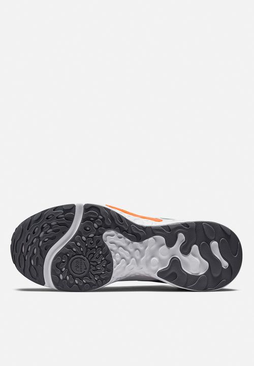 Nike - Renew Retaliation TR 3 - wolf grey/white-cool grey-total orange