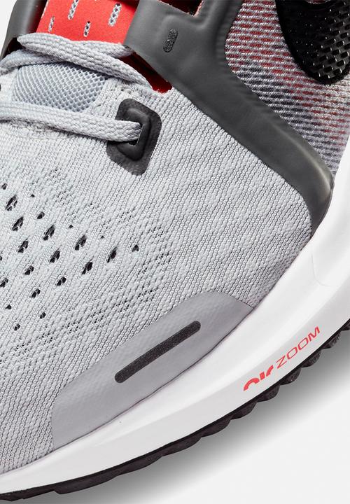 Nike - Air Zoom Vomero 16 - wolf grey/black-iron grey-lt crimson