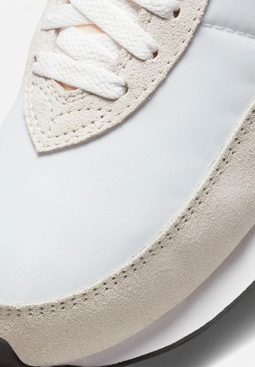 Nike - Waffle Trainer 2 - white/black-sail