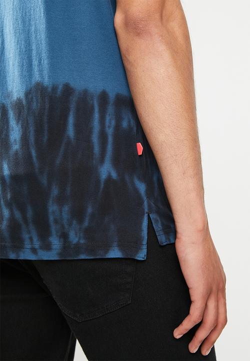 S.P.C.C - Basu regular fit stepped hem tee - blue & black 