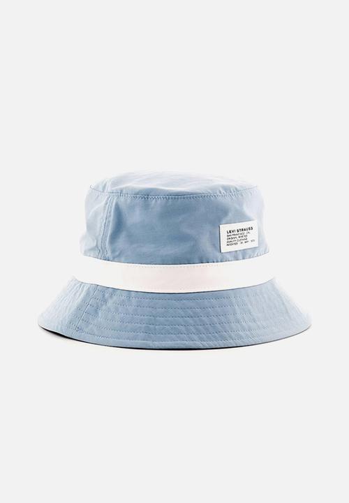 Levi’s® - Seasonal bucket hat 12 - pale blue