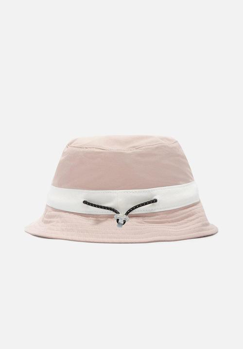 Levi’s® - Seasonal bucket hat 81 - light pink